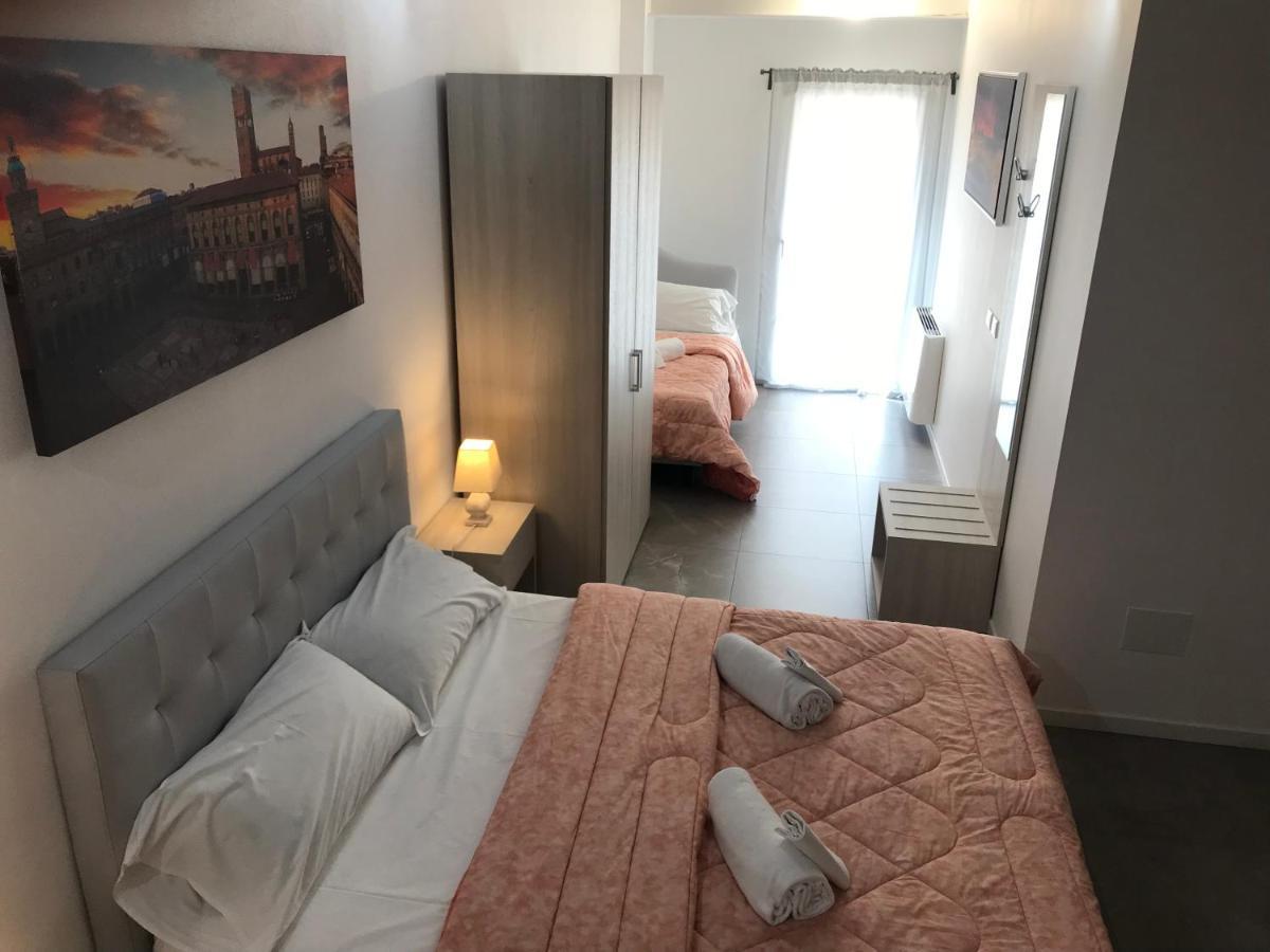 La Corte Del Sant'Orsola Rooms Болонья Екстер'єр фото
